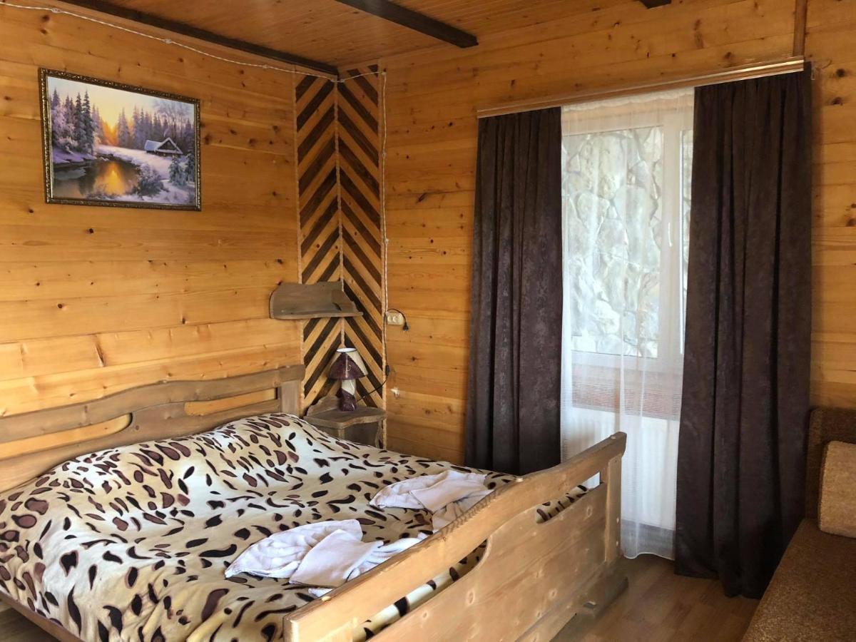 Hostal Kabanova Gora Bukovel Exterior foto
