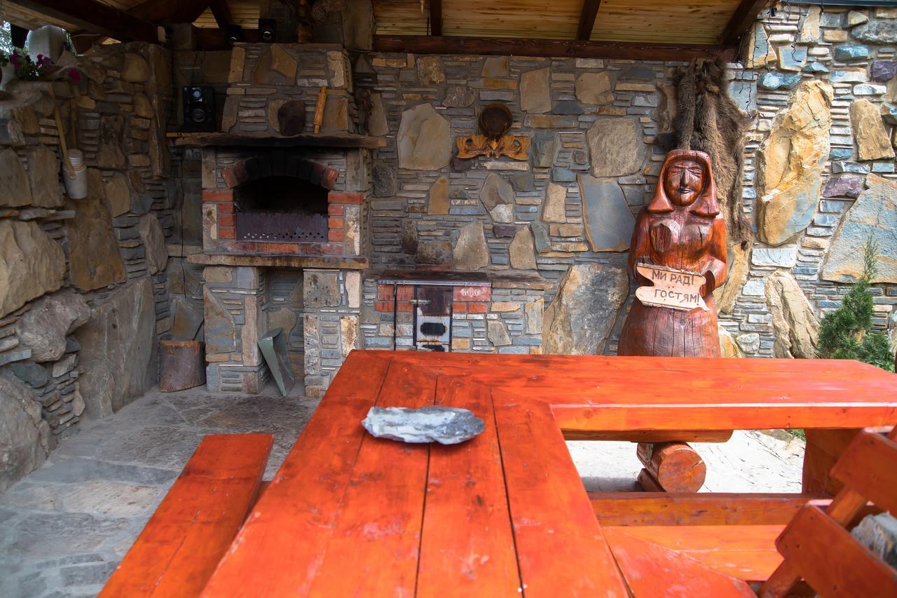 Hostal Kabanova Gora Bukovel Exterior foto